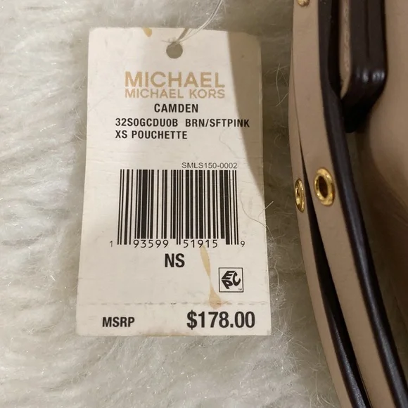 Micheal Kors Camden XS Pouchette - Picture 2 of 13